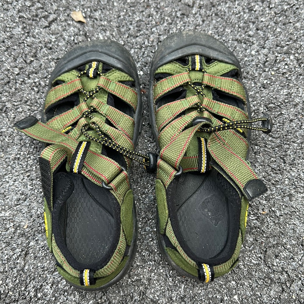 Forrest Green Keen Size 4